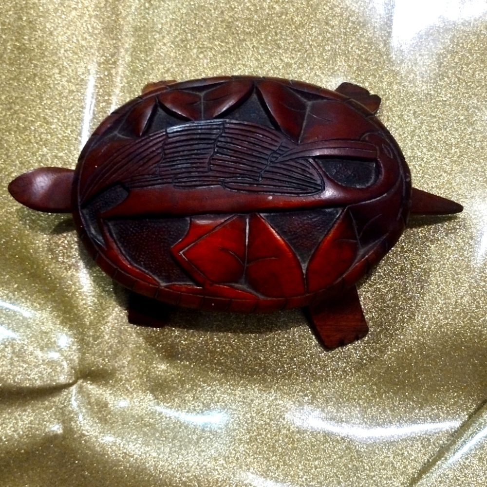 Hand-Crafted Wood Turtle Bowl with Cover|Duck Carving on Shell